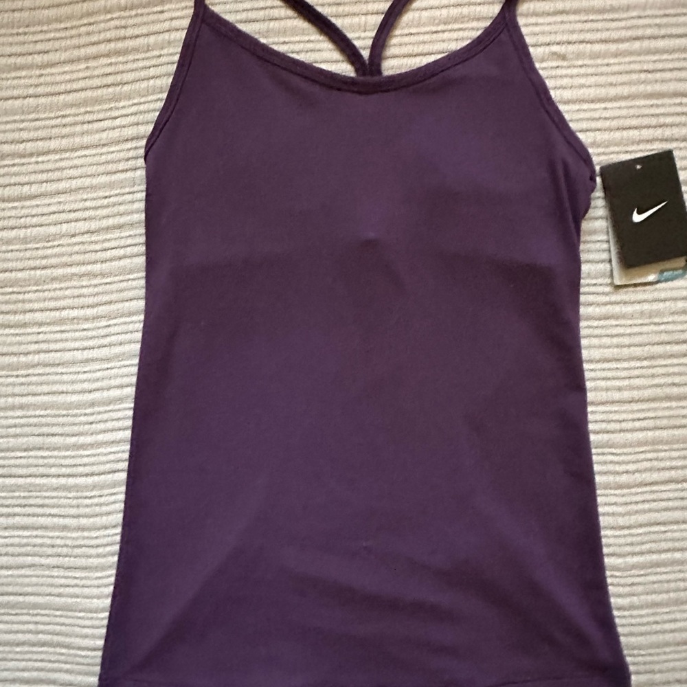 Nike sports top/ Purple Fitted Sleeveless Camisole